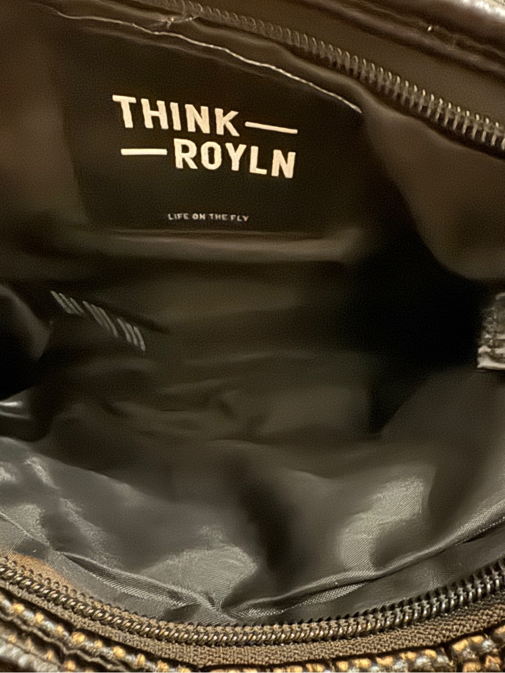 THINK ROYLN Women's Quilted Crossbody Bum Bag Small Blue Pearl Indigo NWT - Picture 11 of 11
